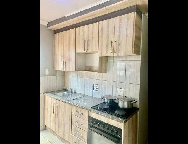 3 BEDROOM HOUSE FOR SALE IN VANDERBIJLPARK CE 4